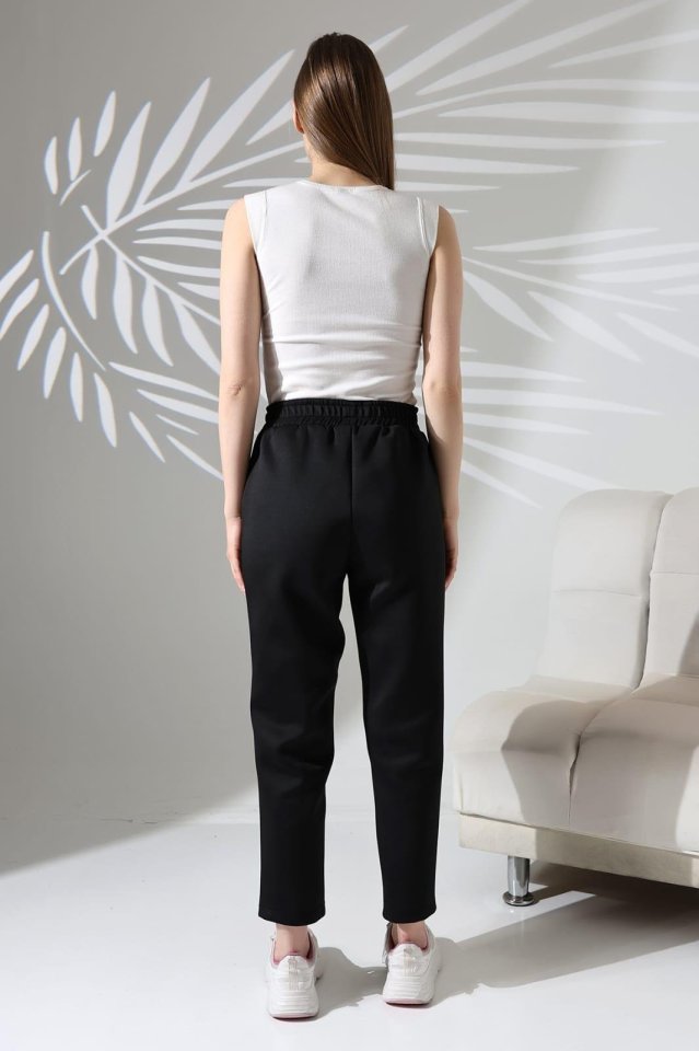 Women's Long Sleeve Scuba Fabric Pocket Detail Elastic Waist Non-Iron Trousers