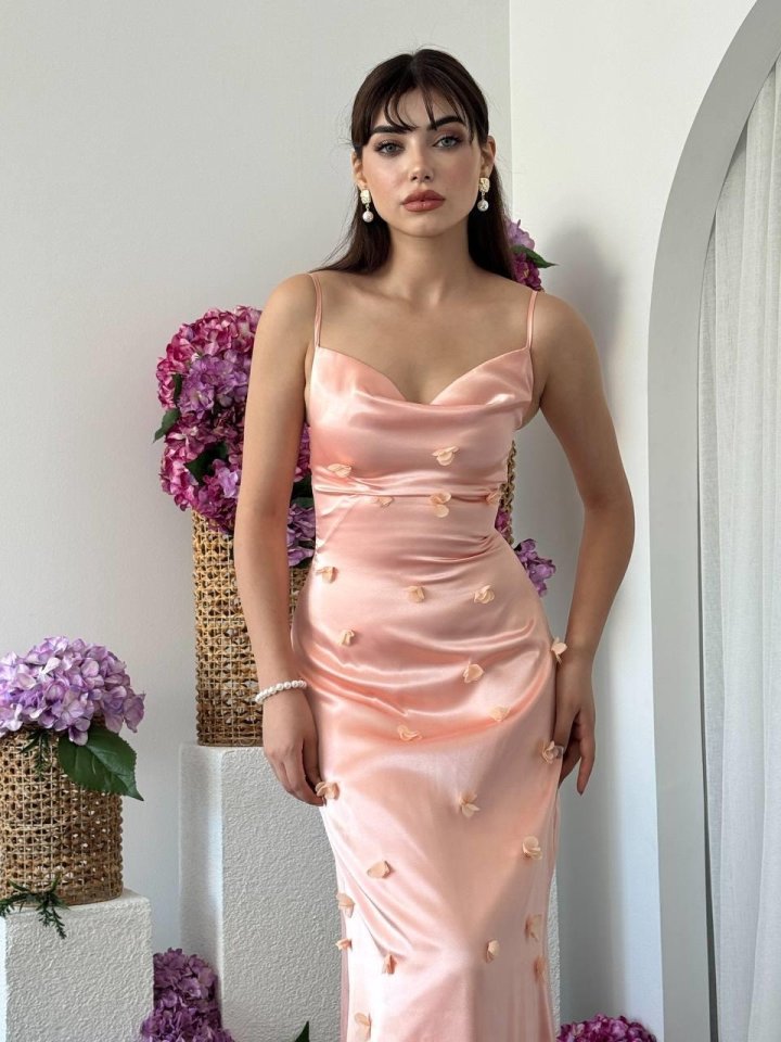 Dora Çiçek Detaylı Elbise