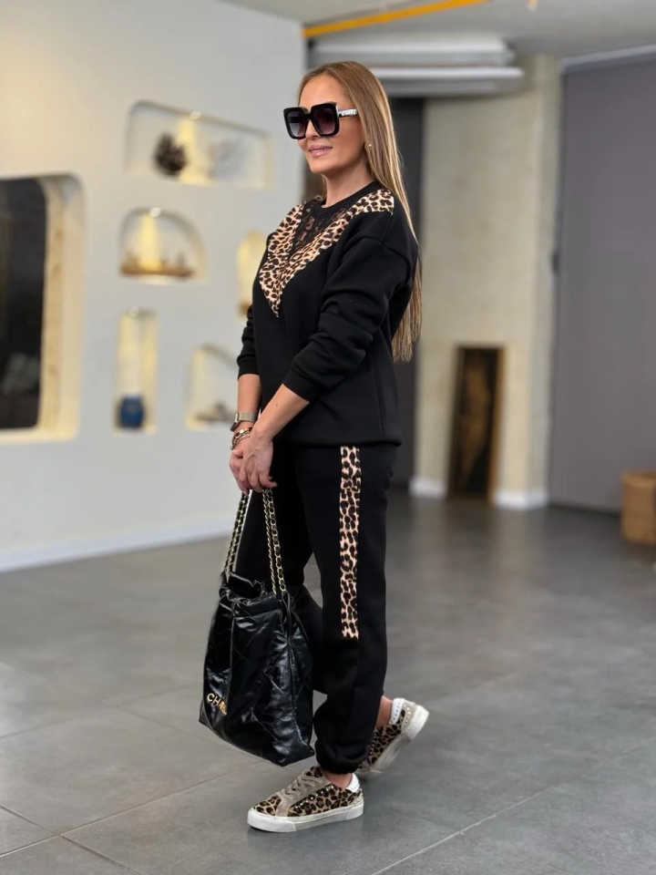 Women's Three-Thread Fabric Leopard Print Lace Detail Two-Piece Set