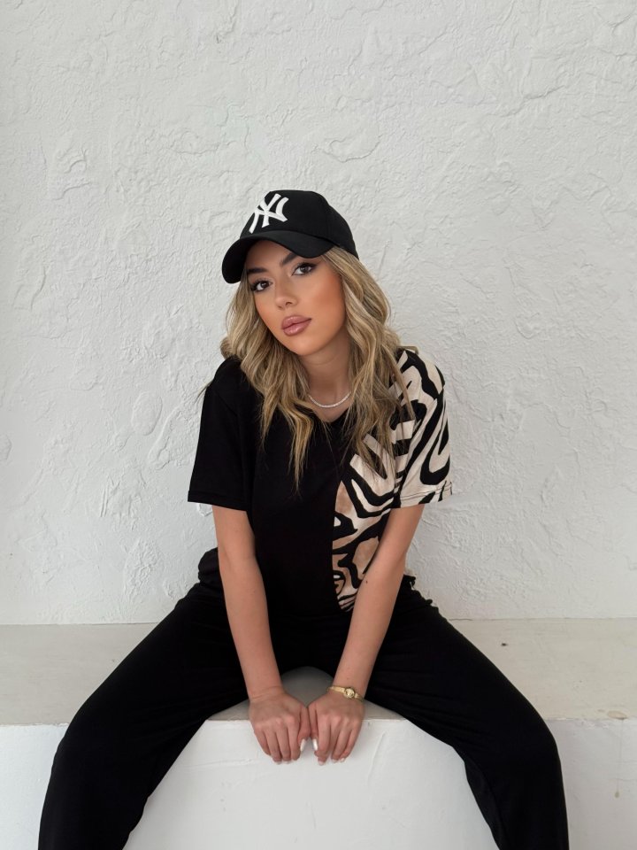 Women's Crew Neck Short Sleeve Leopard Print Blouse and Pants Two-Piece Set