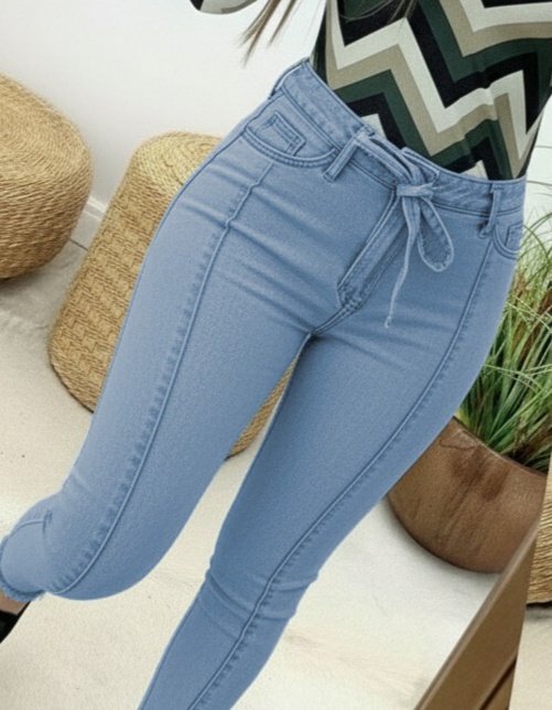 Women's High Waisted Belted Ripped Detail Jeans