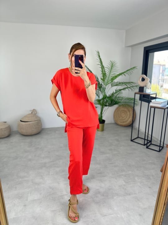 Women's Crew Neck Darted Aerobin Fabric Two-Piece Set