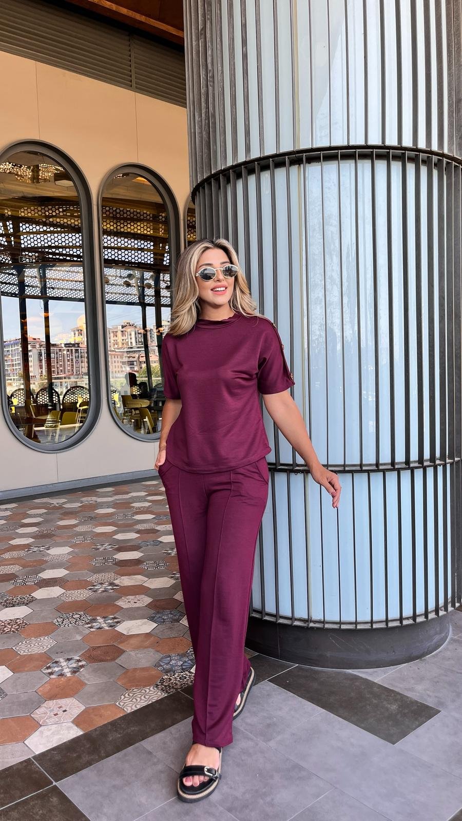 Women's Short Sleeve Crew Neck Buttoned Shoulder Viscose Double Thread Short Blouse and Pants Two-Piece Set