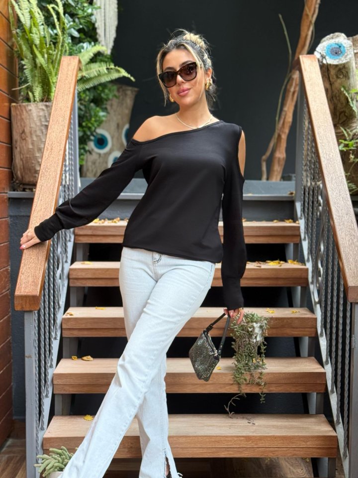 Kadın Omuzdan Açık Askılı Viskon Iki Iplik Bluz