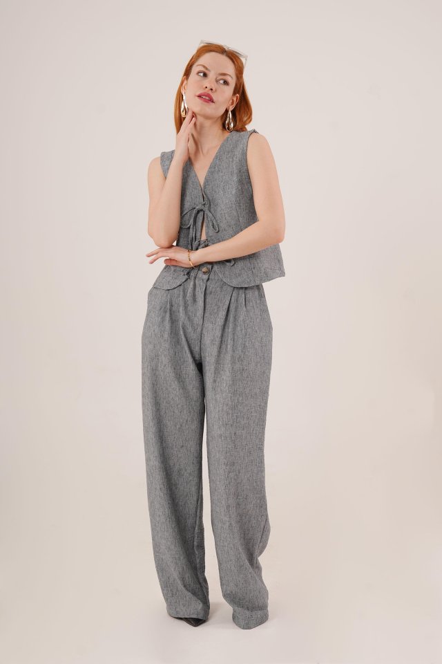 Anthracite Two-Piece Vest and Trousers Set with Front Tie Detail