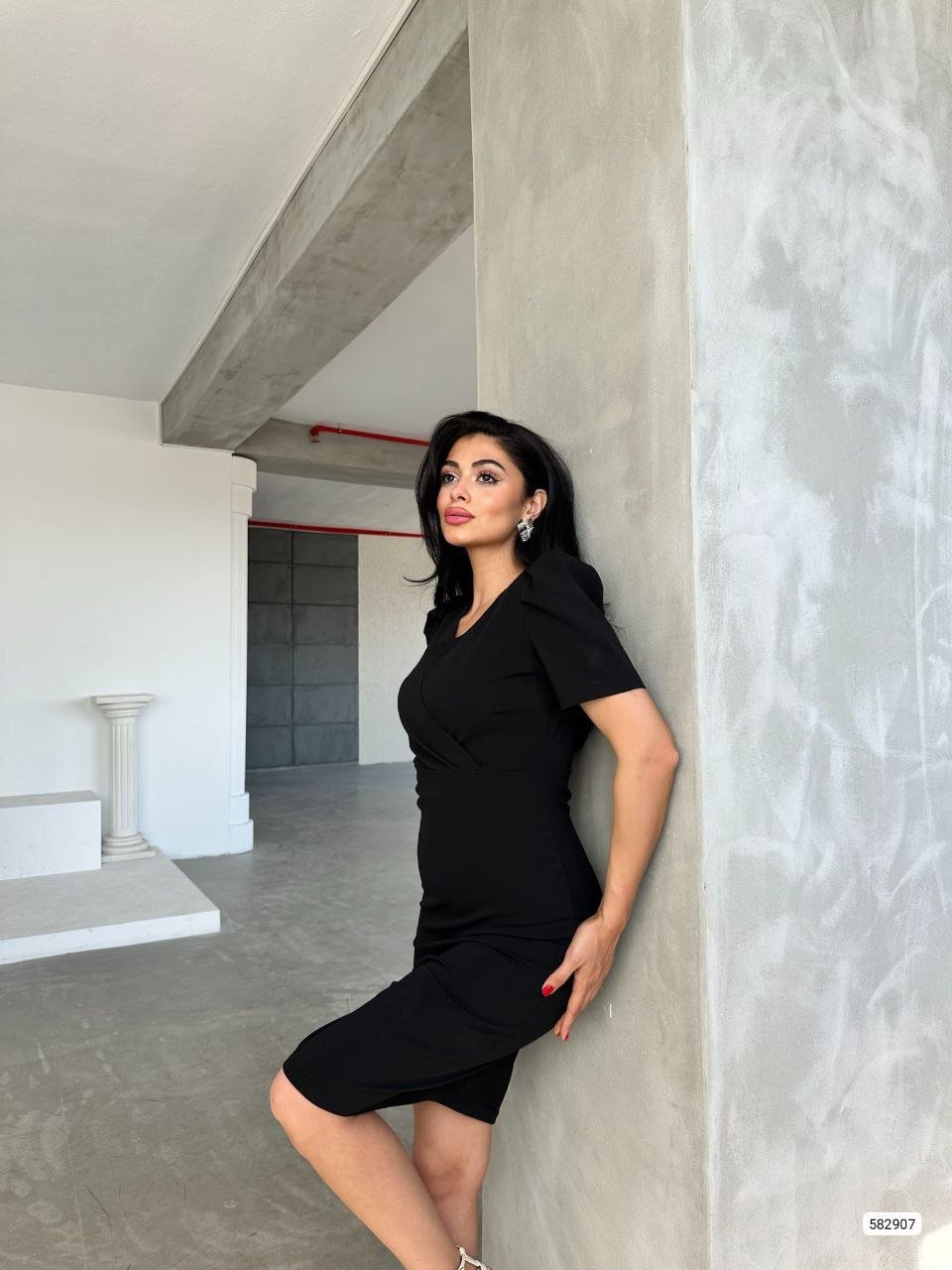 Women's Crossover Neck Side Slit Detail Scuba Crepe Fabric Midi Dress