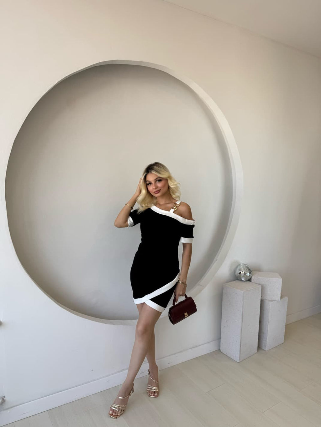 Women's Short Sleeve Asymmetric Cut Neckline, Strip, and Accessory Detailed Modal Dress