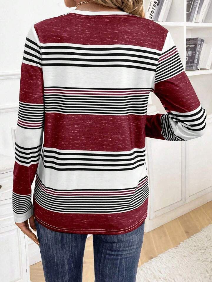 Women's Long Sleeve Crew Neck Button Detail Patterned Suprem Blouse