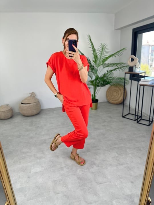 Women's Crew Neck Darted Aerobin Fabric Two-Piece Set