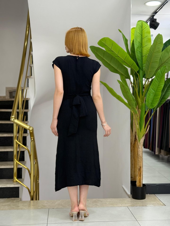 Women's Short Sleeve Round Neck Belted Front Slit Aerobin Dress