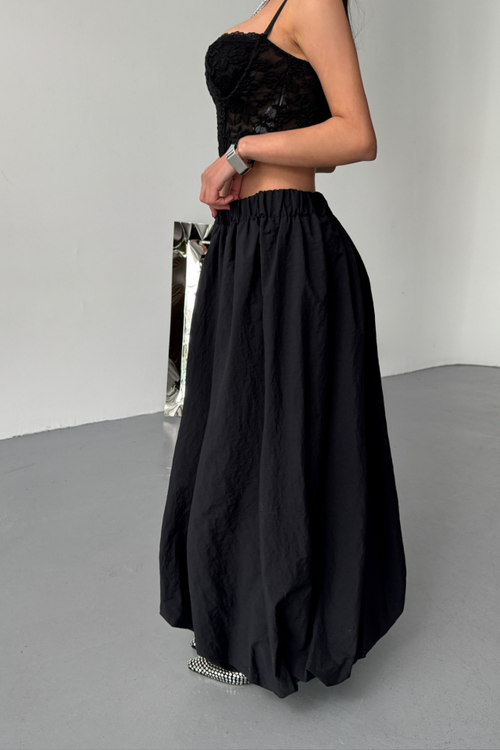 BALLOON SKIRT WITH ELASTICATED WAIST, CHANEL LENGTH, SOFT FABRIC - Black