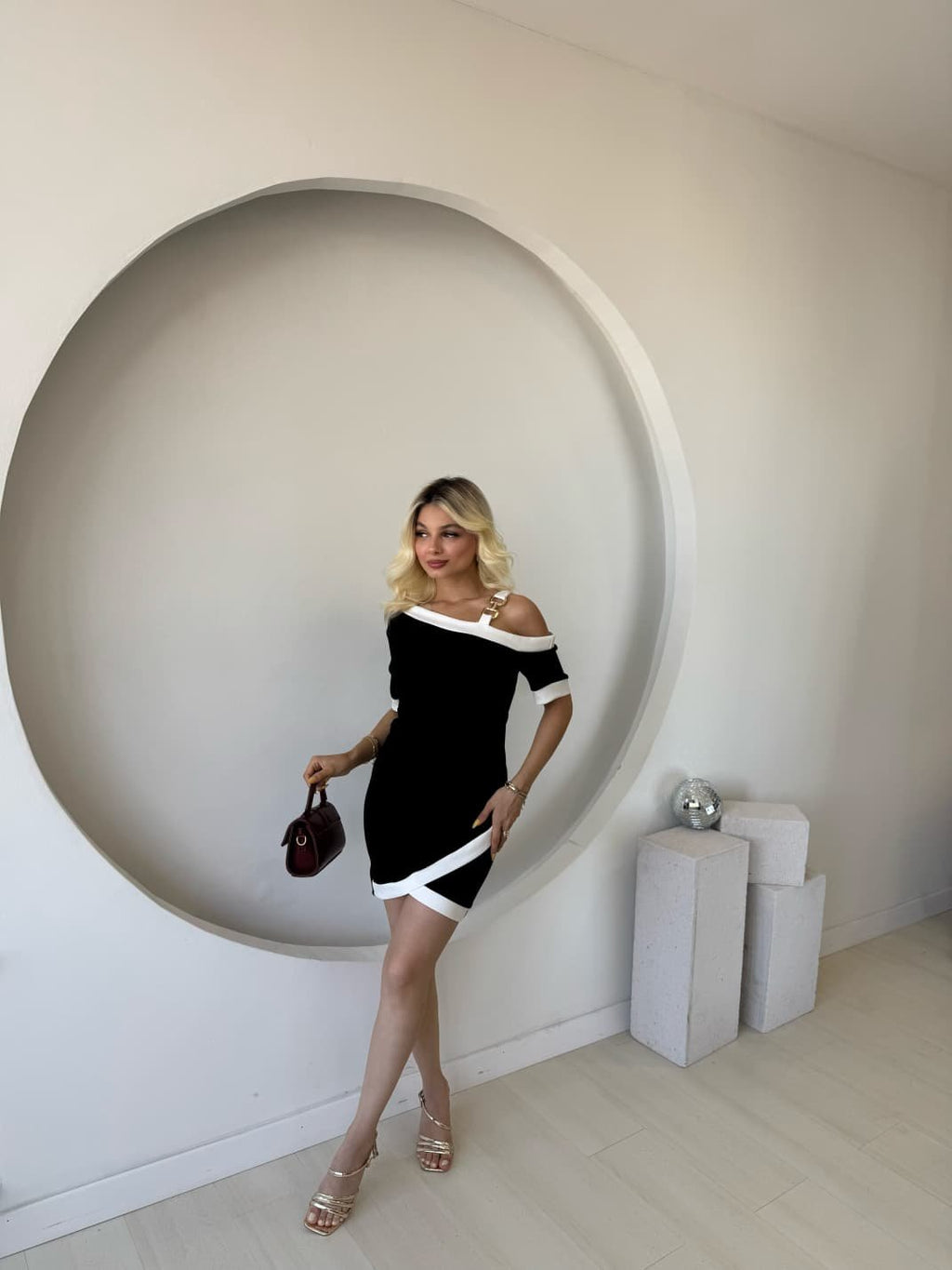 Women's Short Sleeve Asymmetric Cut Neckline, Strip, and Accessory Detailed Modal Dress