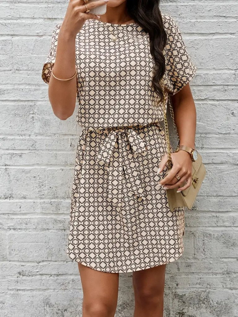 Women's Short Sleeve Round Neck Belted Geometric Pattern Suprem Dress