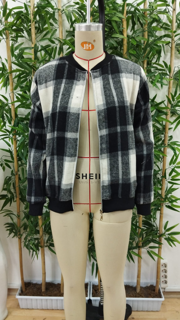 Women's Long Sleeve Front Zipper Plaid Pattern Jacket