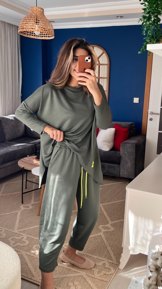 Women's Two-Thread Viscose Cotton Fabric Double Set with Emblem Detail
