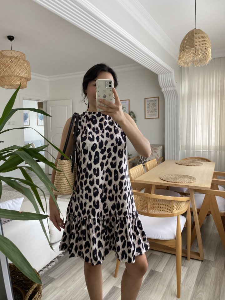 Women's Sleeveless Back-Tie Ruffle Leopard Print Supreme Dress