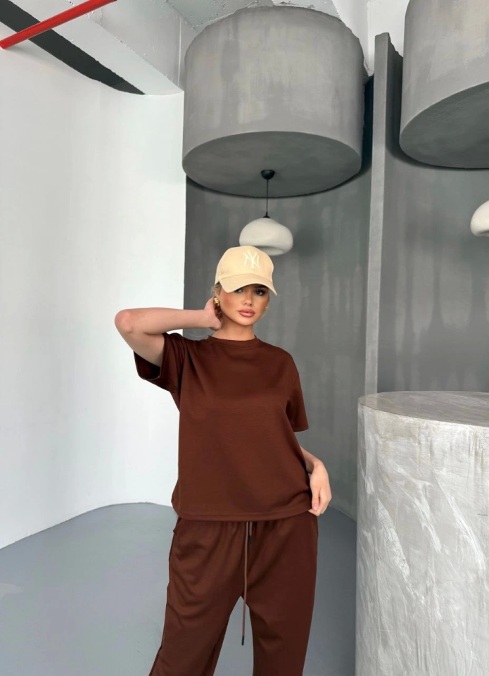 Osy Modal Yumuşak Dokulu Kumaş Kısa Kollu Bluz Rahat Pantalon Ikili Takım- Kahverengi