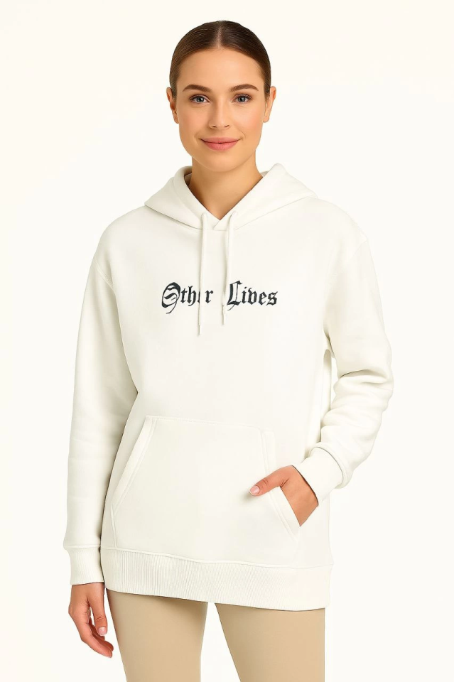 Oversize Üç İplik Şardonlu Kapüşonlu Sweatshirt – Beyaz “Other Lives” Ön Ve Arka Baskılı, Kanguru Cepli, Ribanalı Rahat Kışlık Model Beyaz