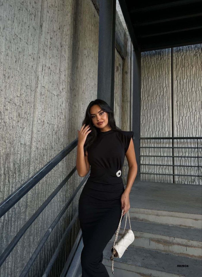 Women's Crew Neck Padded Brooch Detail Short Sleeve Midi Dress