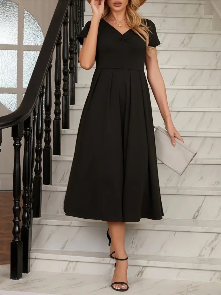 Women's Short Sleeve V-Neck Pleated Front Midi Crinkle Crepe Dress