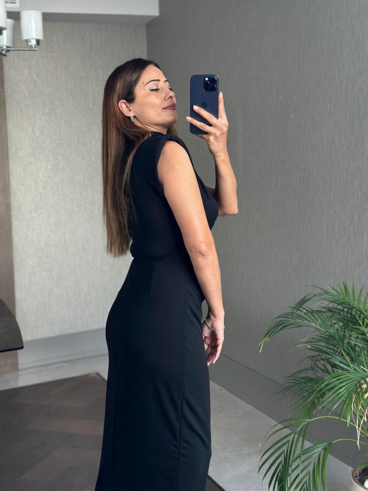 Women's Crew Neck Padded Brooch Detail Short Sleeve Midi Dress