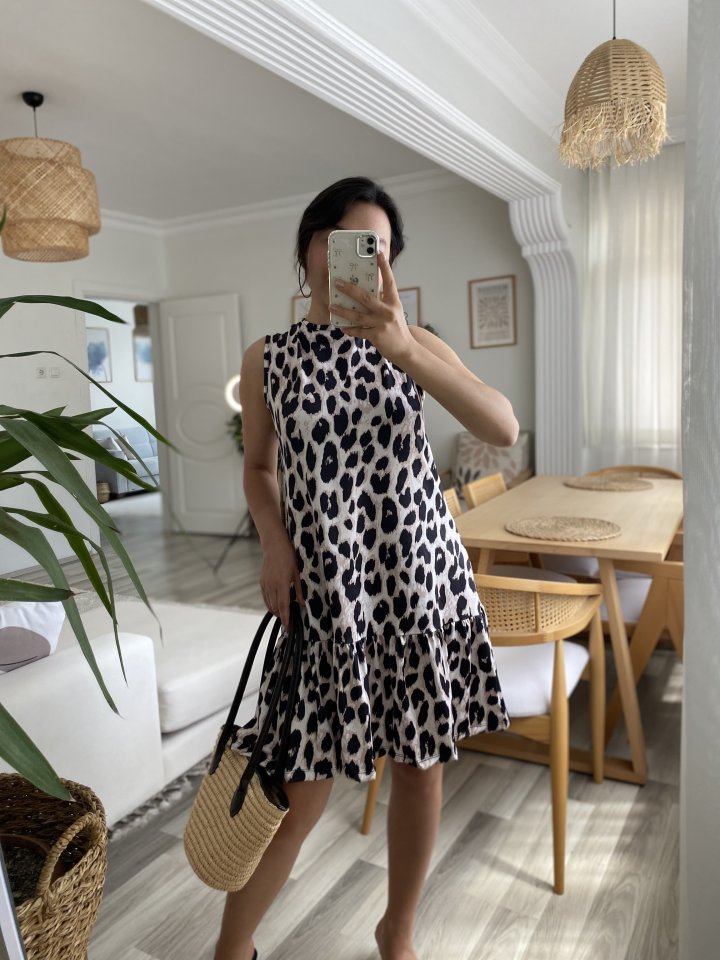 Women's Sleeveless Back-Tie Ruffle Leopard Print Supreme Dress