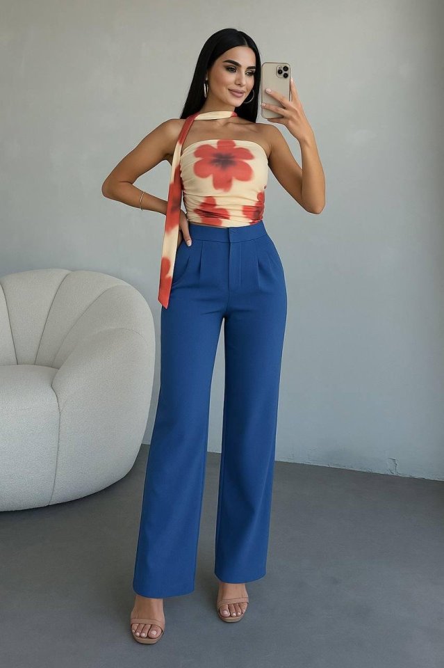 Women's High Waisted Pleated Detail Wide Leg Trousers
