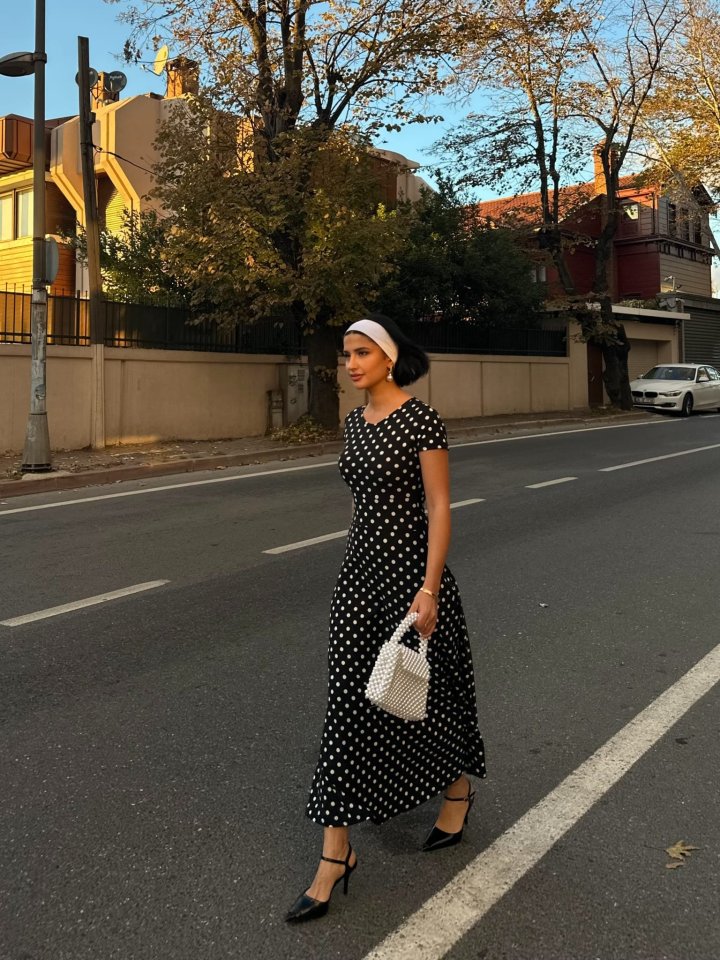 Kadın Kısa Kollu Bisiklet Yaka Puantiyeli Maksi örme Krep Elbise