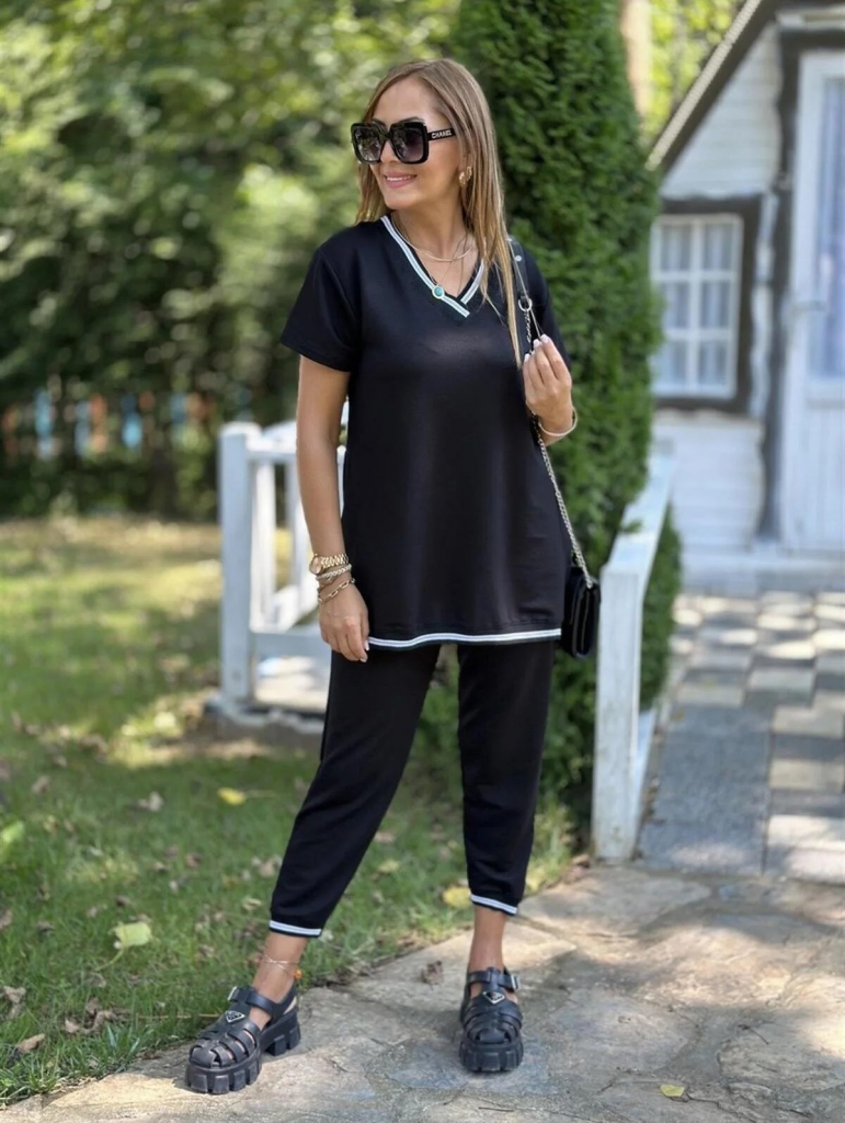 Kadın Kısa Kollu V Yakalı Iki Iplik Bluz Ve Pantolon Ikili Takım