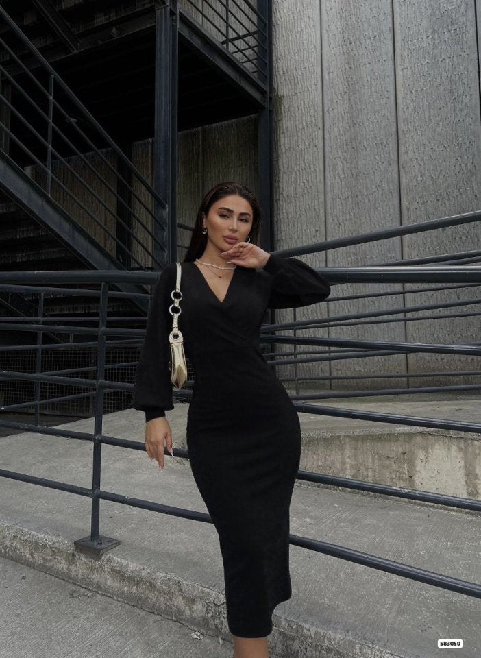 Kadın Uzun Kollu Kruvaze Yaka Büzgü Ve Balon Kol Detay Krep Kumaş Maxi Boy Simli Elbise
