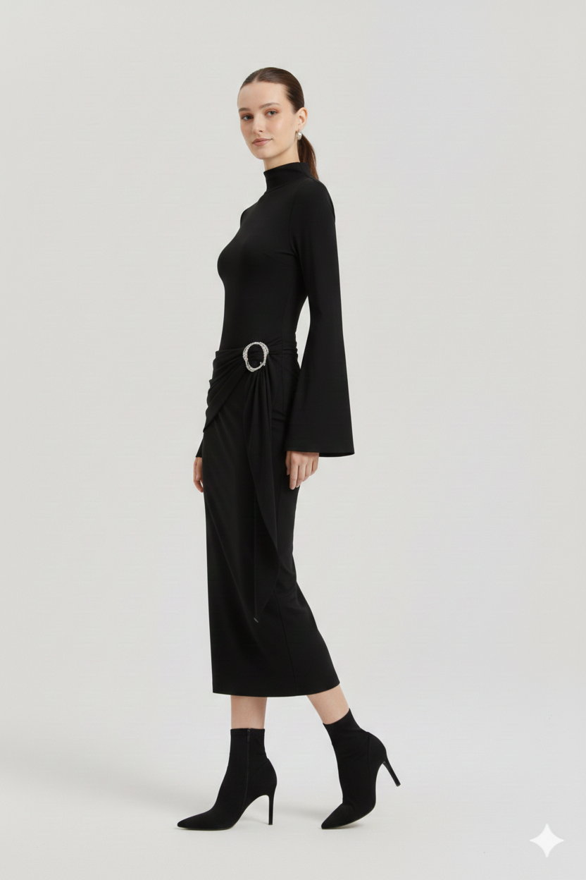 Siyah Kadın Dik Yaka Toka Detaylı Kuşaklı Toparlayıcı Dar Kalıp Uzun Trend Tasarım Elbise